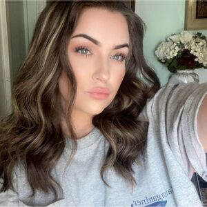 Meet your Posher, Jenni